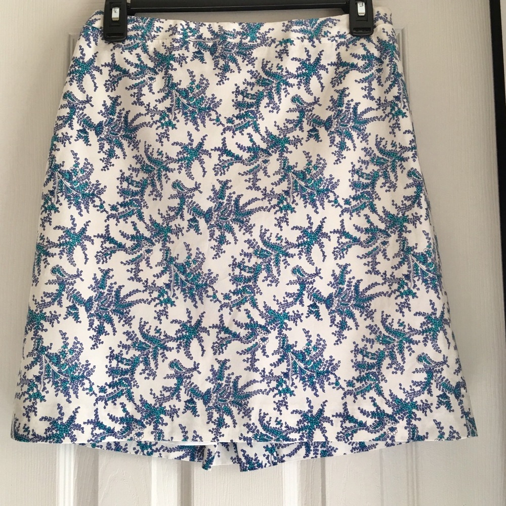 Beautiful Ann Taylor stretch skirt !!💄- SALE!